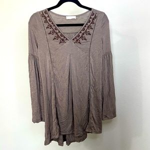 Brown colored altar’s State long sleeve boho style shirt
